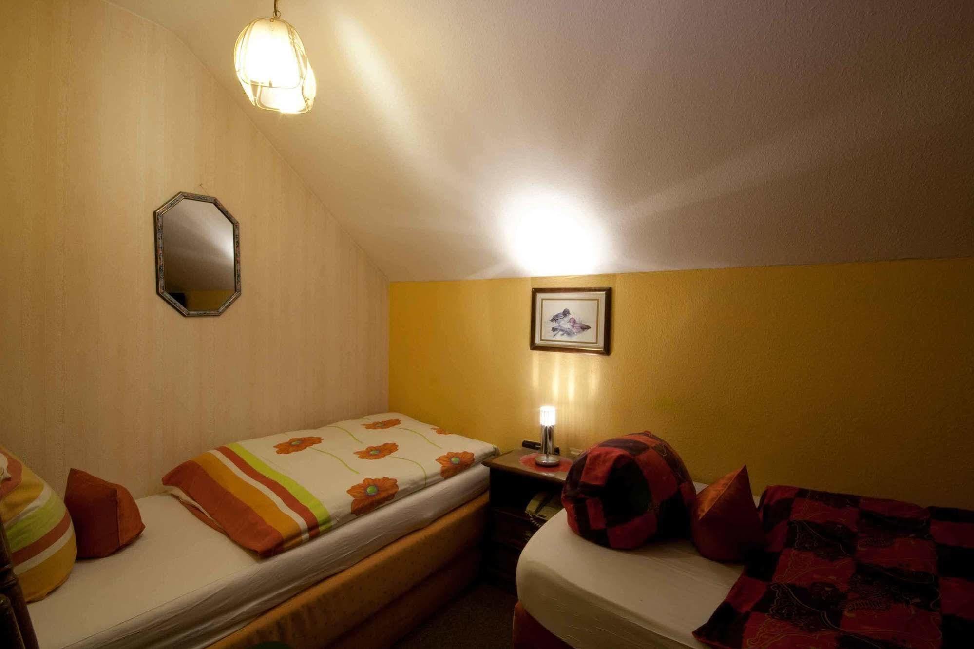 Hotel Attaché Raunheim Exterior foto