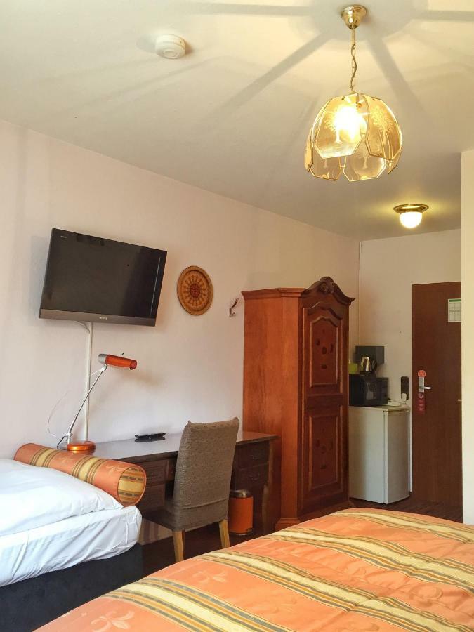 Hotel Attaché Raunheim Exterior foto